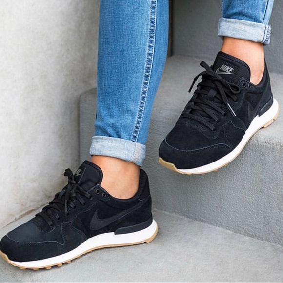 Nike Shoes - NWT Nike Internationalist special edition